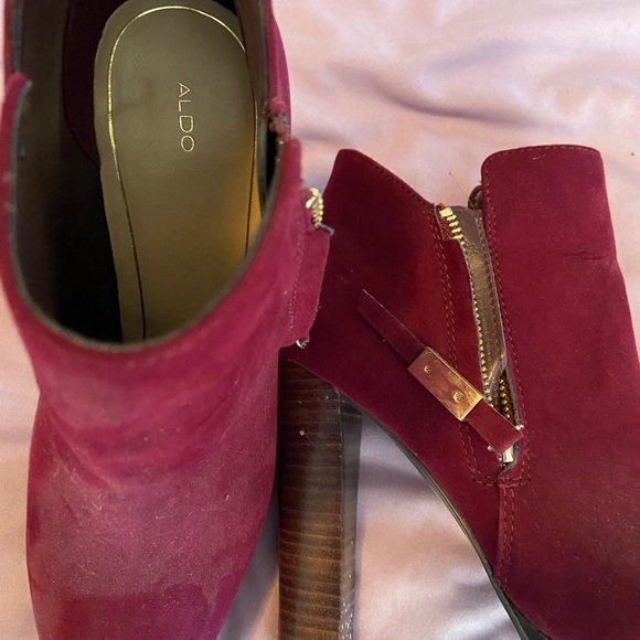 Aldo Burgundy red suede booties - Picture 2 of 3